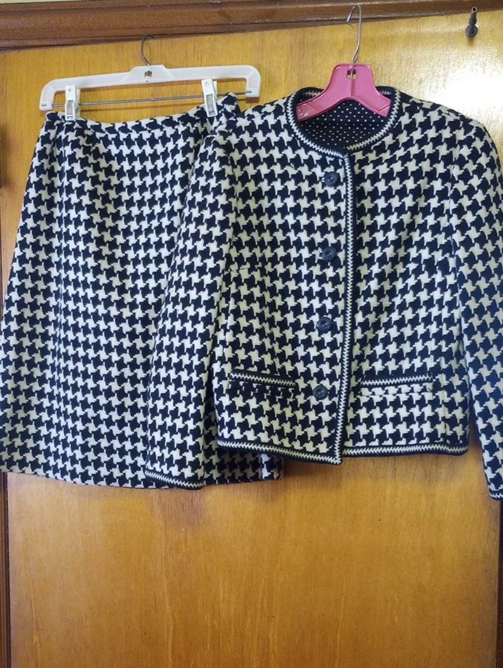 Vintage Wool Tailored Houndstooth Blazer Jacket & Skirt Set, Medium?